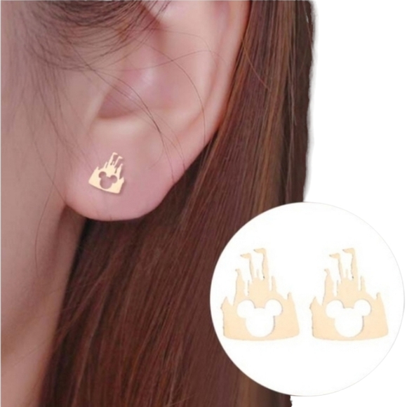 Cinderella's Castle Earrings - Picture 1 of 3